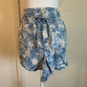 GAP Blue and White Tie-Dye Athletic Shorts